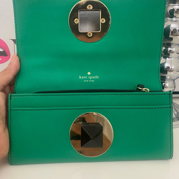 Green and Black Kate Spade Wallet - Picture 4 of 10